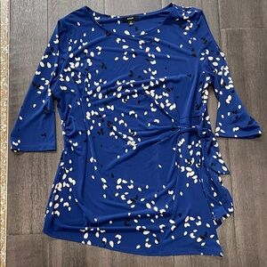 Alfani Women's Blue and White Patterned Blouse